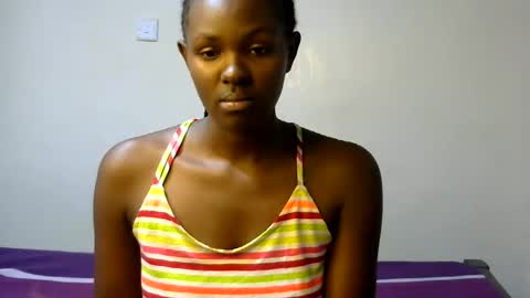 Snapshot of xeenah chatting on 06-28-26, 12:00 xeenah online show from 06-28-26, 12:00