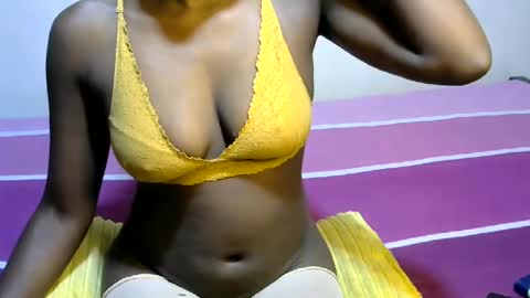 Snapshot of xeenah chatting on 07-15-26, 07:30 xeenah online show from 07-15-26, 07:30
