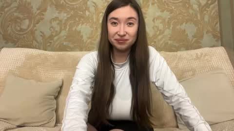 Mia online show from 04-11-26, 04:22