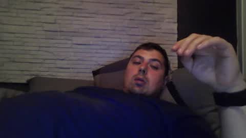 xfikusx44 online show from 10-31-25, 04:52