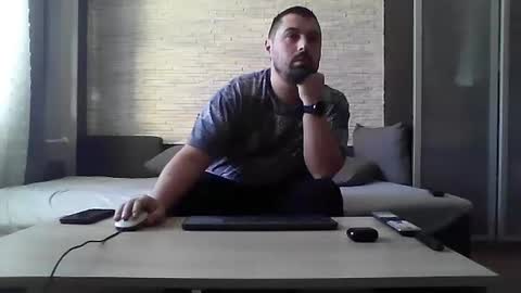 Snapshot of xfikusx44 chatting on 01-17-26, 08:19 xfikusx44 online show from 01-17-26, 08:19