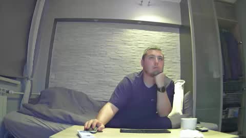 xfikusx44 online show from 04-11-26, 06:34