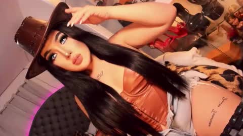 Snapshot of xher_hidden_collectionx chatting on 02-09-26, 12:42 GODDESSS LEXII online show from 02-09-26, 12:42