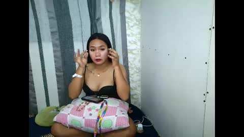 xhottiecausin2324 online show from 03-29-26, 02:17