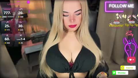 Snapshot of xhugeharleyselfsuckerx chatting on 06-17-26, 05:25 xHUGECOCKTILLCUMX online show from 06-17-26, 05:25