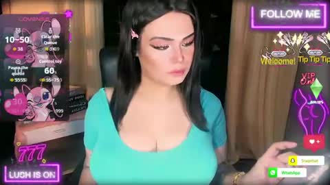 Snapshot of xhugeharleyselfsuckerx chatting on 07-17-26, 01:23 xHUGECOCKTILLCUMX online show from 07-17-26, 01:23