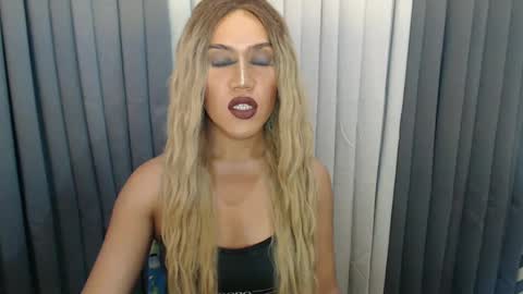Snapshot of xhugejerkingtransx chatting on 12-09-24, 11:56 GWEN THOMPSON .......   online show from 12-09-24, 11:56