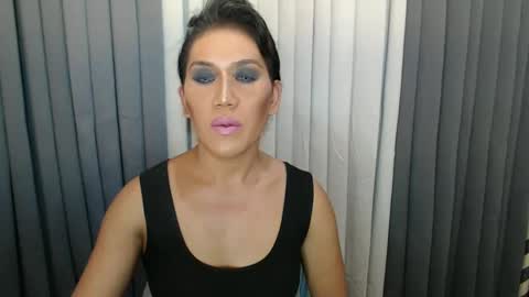 Snapshot of xhugejerkingtransx chatting on 12-24-24, 05:05 GWEN THOMPSON .......   online show from 12-24-24, 05:05