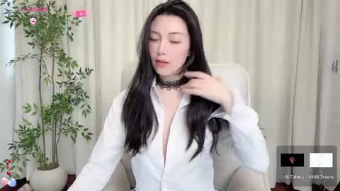 Snapshot of xi_ethel chatting on 06-21-26, 12:35 XI online show from 06-21-26, 12:35