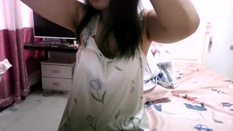 Snapshot of xiaoxi888 chatting on 06-22-26, 12:24 xiaoxi online show from 06-22-26, 12:24
