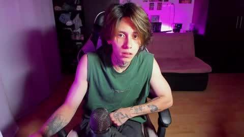 Snapshot of xice_boy chatting on 04-23-26, 12:23 xIce Boy online show from 04-23-26, 12:23
