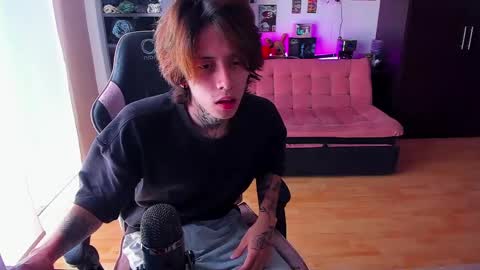 Snapshot of xice_boy chatting on 04-25-26, 03:20 xIce Boy online show from 04-25-26, 03:20