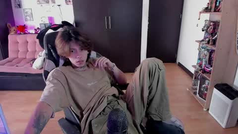 Snapshot of xice_boy chatting on 05-20-26, 01:39 xIce Boy online show from 05-20-26, 01:39