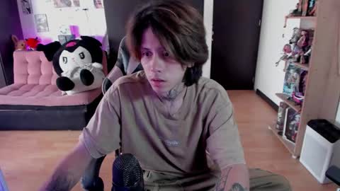 Snapshot of xice_boy chatting on 05-21-26, 01:51 xIce Boy online show from 05-21-26, 01:51