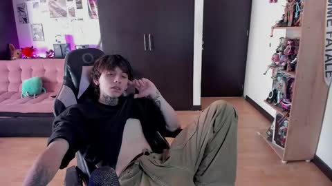 Snapshot of xice_boy chatting on 06-01-26, 02:08 xIce Boy online show from 06-01-26, 02:08