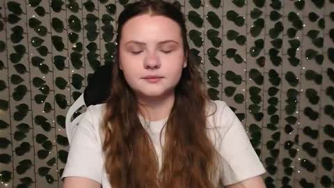 Lina online show from 01-06-25, 04:04