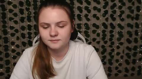 Lina online show from 01-23-25, 10:54