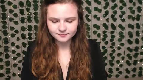 Lina online show from 01-25-25, 04:13