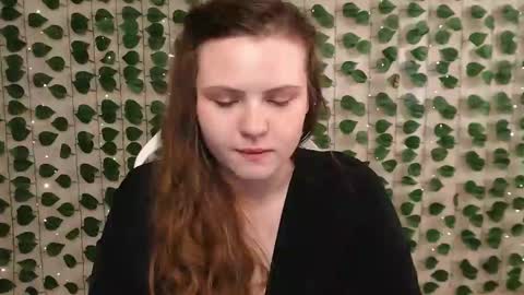 Lina online show from 01-25-25, 10:19