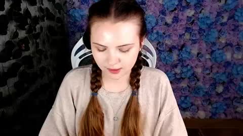 Lina online show from 09-27-25, 05:12