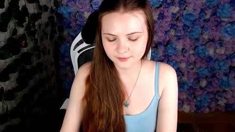 Lina online show from 10-21-25, 05:08