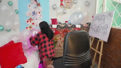 Snapshot of ximena_sm chatting on 12-27-24, 08:28 Ximena online show from 12-27-24, 08:28