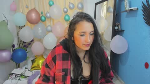 Snapshot of ximena_sm chatting on 01-25-25, 03:30 Ximena online show from 01-25-25, 03:30