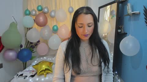 Snapshot of ximena_sm chatting on 01-27-25, 03:39 Ximena online show from 01-27-25, 03:39