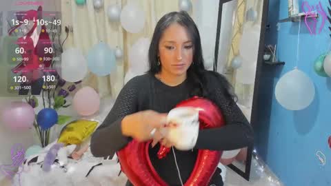 Snapshot of ximena_sm chatting on 02-10-25, 12:18 Ximena online show from 02-10-25, 12:18