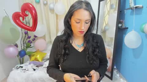 Snapshot of ximena_sm chatting on 02-13-25, 12:43 Ximena online show from 02-13-25, 12:43