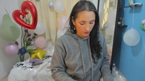 Snapshot of ximena_sm chatting on 02-14-25, 03:47 Ximena online show from 02-14-25, 03:47