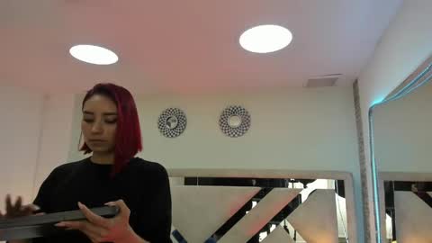 Snapshot of ximena_vasquez8 chatting on 04-20-26, 04:04 Xime online show from 04-20-26, 04:04