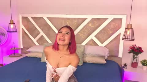 Snapshot of ximena_vasquez8 chatting on 06-05-26, 11:32 Xime online show from 06-05-26, 11:32