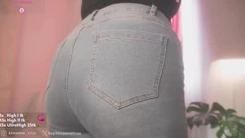 Snapshot of ximenna_cruz_ chatting on 03-12-25, 06:44 Xime Independent Artist online show from 03-12-25, 06:44