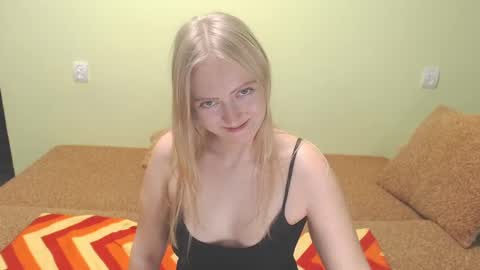 Snapshot of xjuliettexx chatting on 01-10-25, 03:58 Julia online show from 01-10-25, 03:58