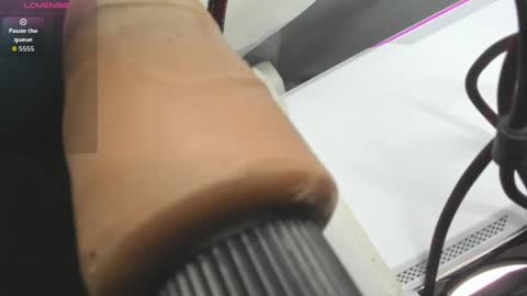 Snapshot of xkim_starx chatting on 05-18-26, 08:20 welcome friends online show from 05-18-26, 08:20