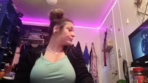 Snapshot of xkittymeowz chatting on 05-13-26, 01:41 xkittymeowz online show from 05-13-26, 01:41
