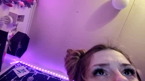 Snapshot of xkittymeowz chatting on 05-18-26, 09:04 xkittymeowz online show from 05-18-26, 09:04