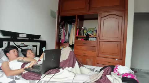 We are Lana. the one with short hair and vanessa girl with long hair online show from 12-15-24, 03:42