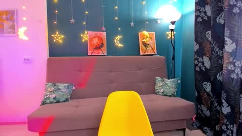 Chloe online show from 02-11-25, 09:20