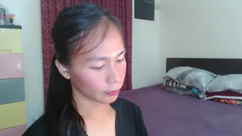 Snapshot of xlovely_destinyx chatting on 12-09-24, 01:13 Alice online show from 12-09-24, 01:13