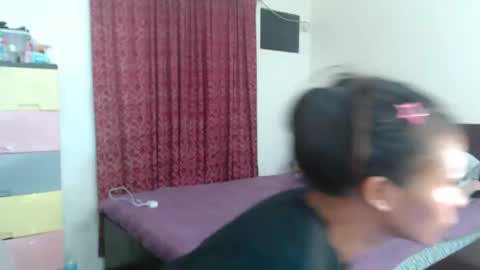 Snapshot of xlovely_destinyx chatting on 02-12-25, 07:13 Alice online show from 02-12-25, 07:13