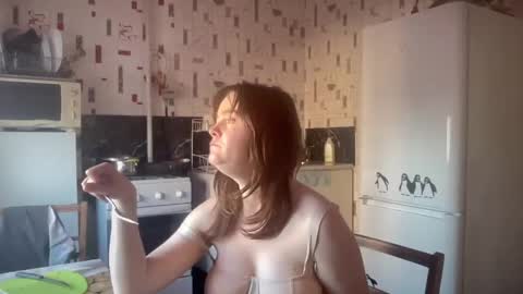 Luna online show from 05-02-26, 02:33