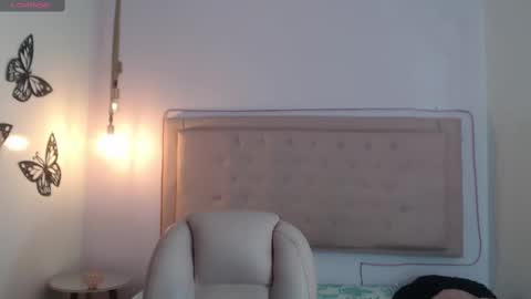 lunna online show from 02-09-25, 04:07