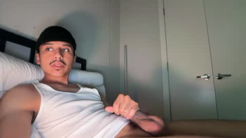 Snapshot of xmomentumx chatting on 07-04-26, 04:35 xmomentumx online show from 07-04-26, 04:35