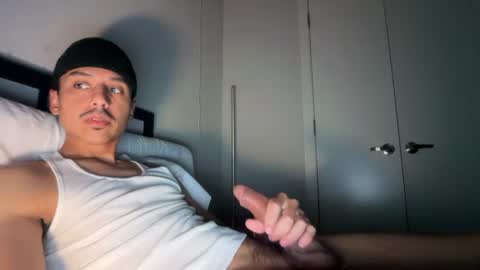 Snapshot of xmomentumx chatting on 07-09-26, 06:56 xmomentumx online show from 07-09-26, 06:56