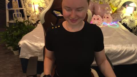Snapshot of xo_monica chatting on 05-23-26, 12:20 Monica online show from 05-23-26, 12:20