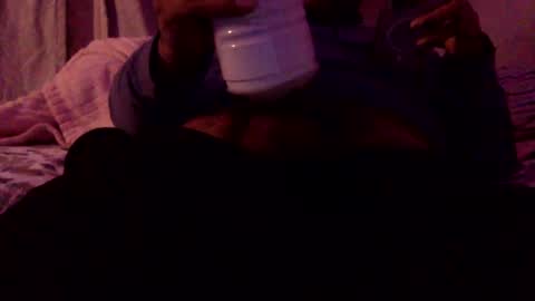 Snapshot of xob3n chatting on 12-16-24, 08:41 Alejandro FullMoon online show from 12-16-24, 08:41