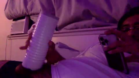 Snapshot of xob3n chatting on 02-28-25, 05:15 Alejandro FullMoon online show from 02-28-25, 05:15