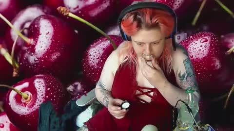 Cherry on Top online show from 02-18-26, 07:32